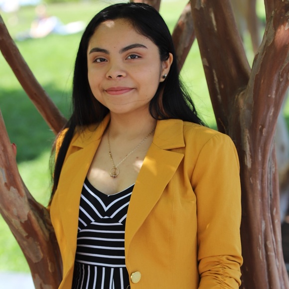 Meet your Posher, Izzy - Picture 1 of 1